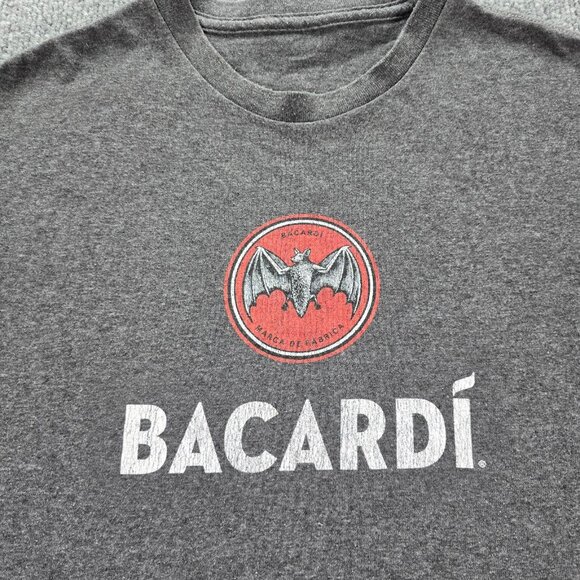 Bacardi Rum Tshirt Mens Medium Gray Short Sleeve Graphic Logo Casual - Picture 2 of 6